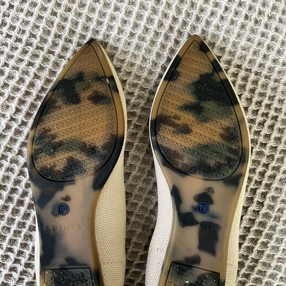 Rothy's Pointed Toe The Point Ecru Flats Size 7 Beige Taupe Tortoise Print Sole - Picture 6 of 6